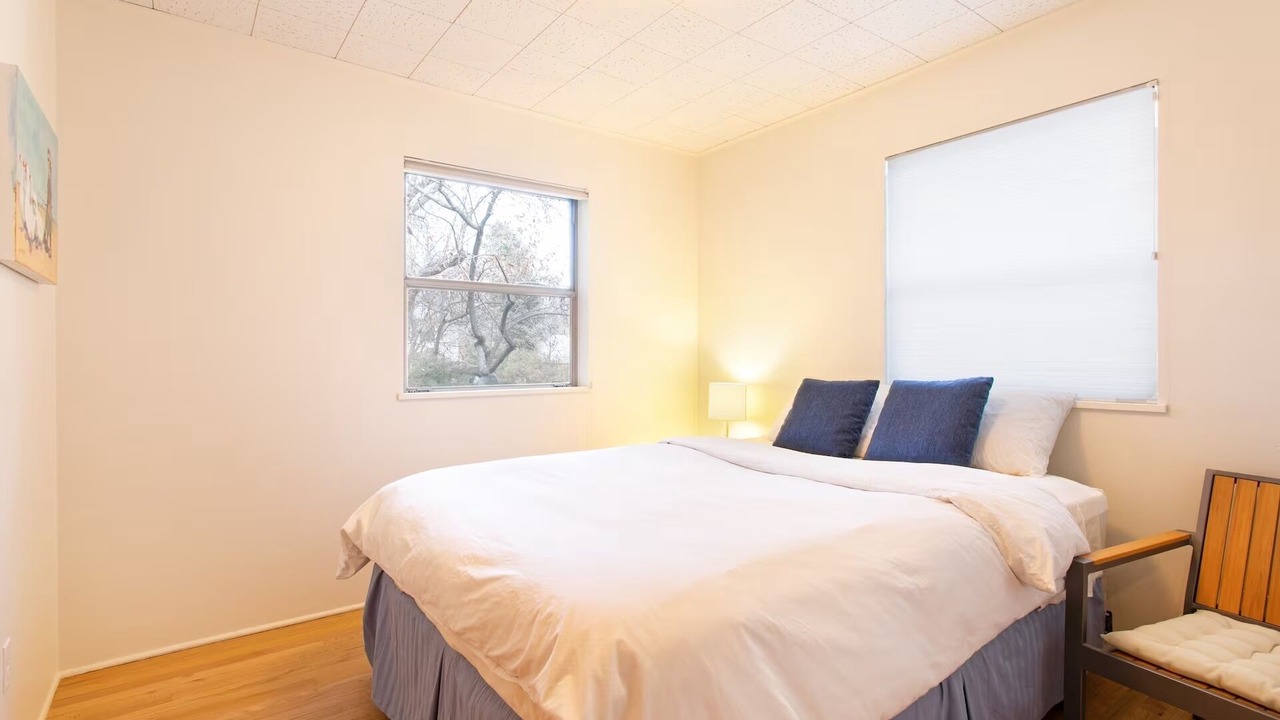 Photo of Bedroom in Interurban Park