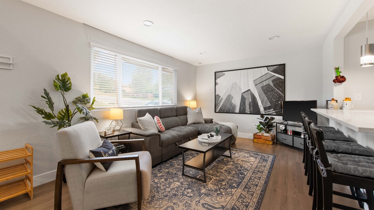 Photo of Livingroom in Lamar Heights Area