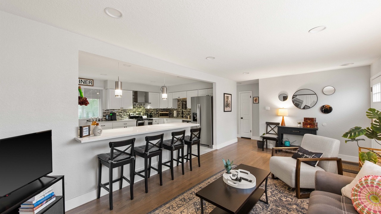 Photo of Livingroom in Lamar Heights Area