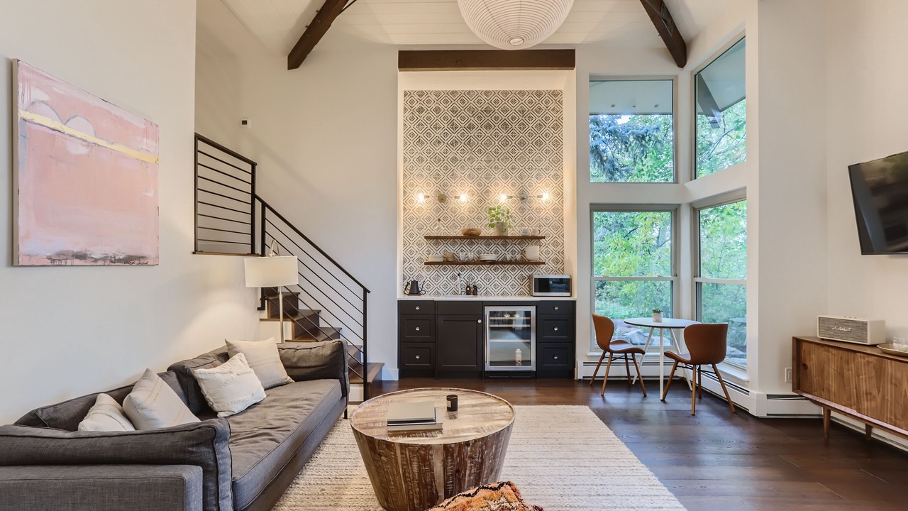 Photo of Livingroom in Highland Park