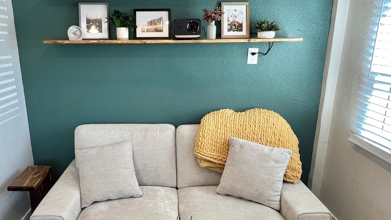 Photo of Livingroom in Central Colorado Springs