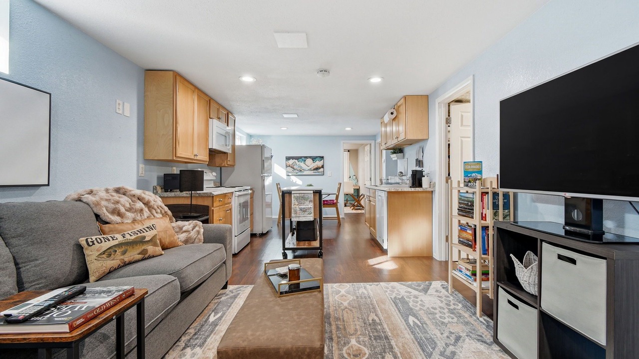 Photo of Livingroom in Lakewood