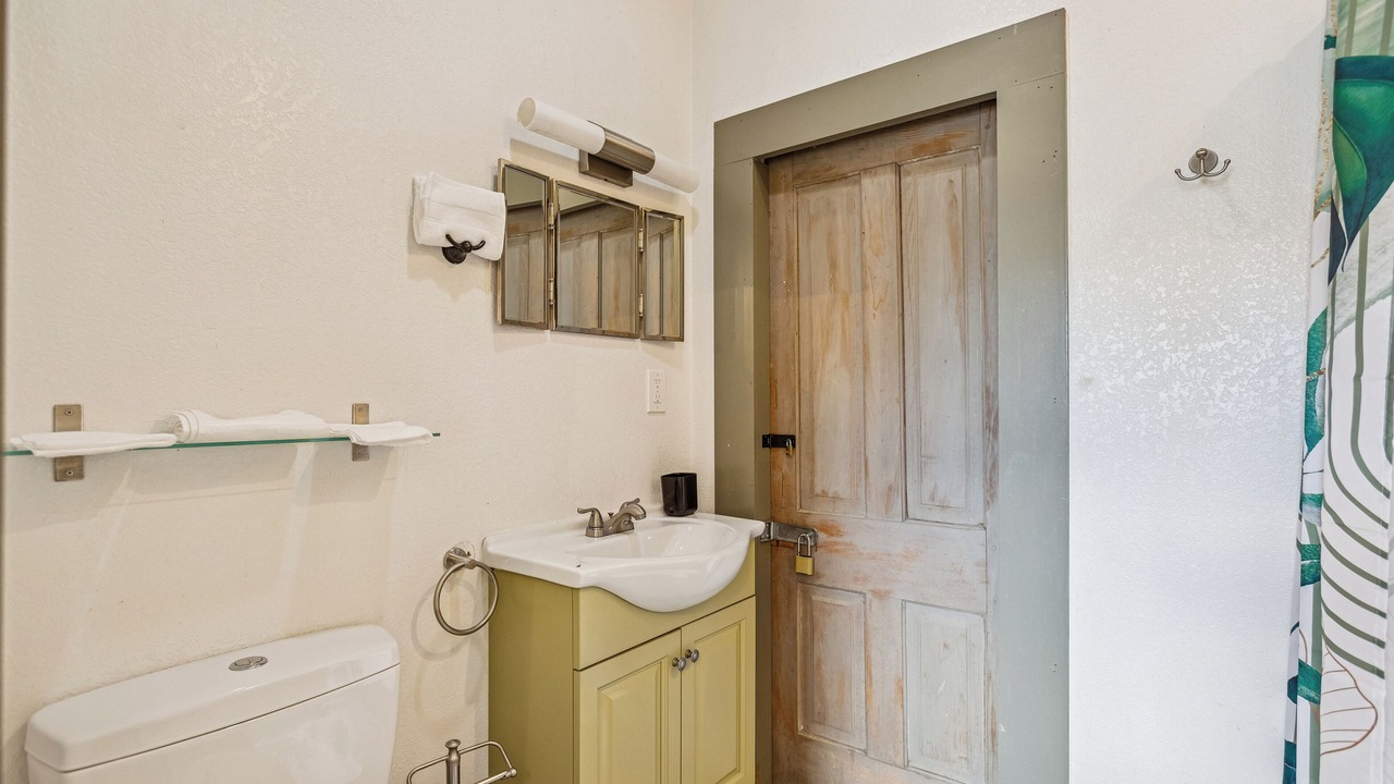 Photo of Bathroom in Lincoln Park