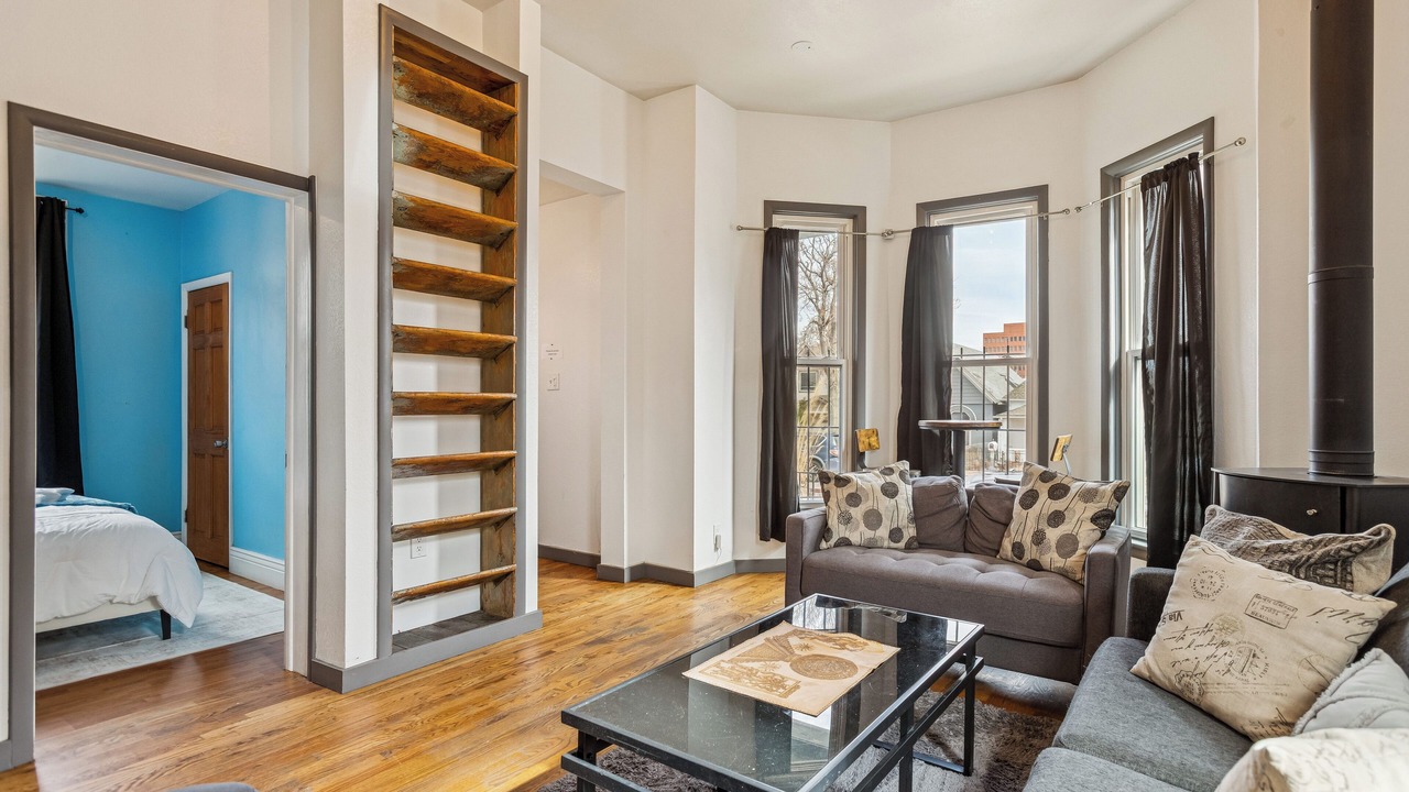 Photo of Livingroom in Lincoln Park