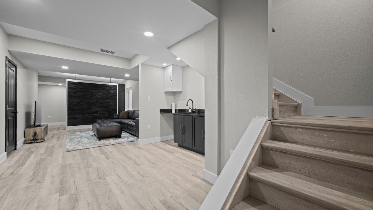 Photo of Livingroom in Aurora