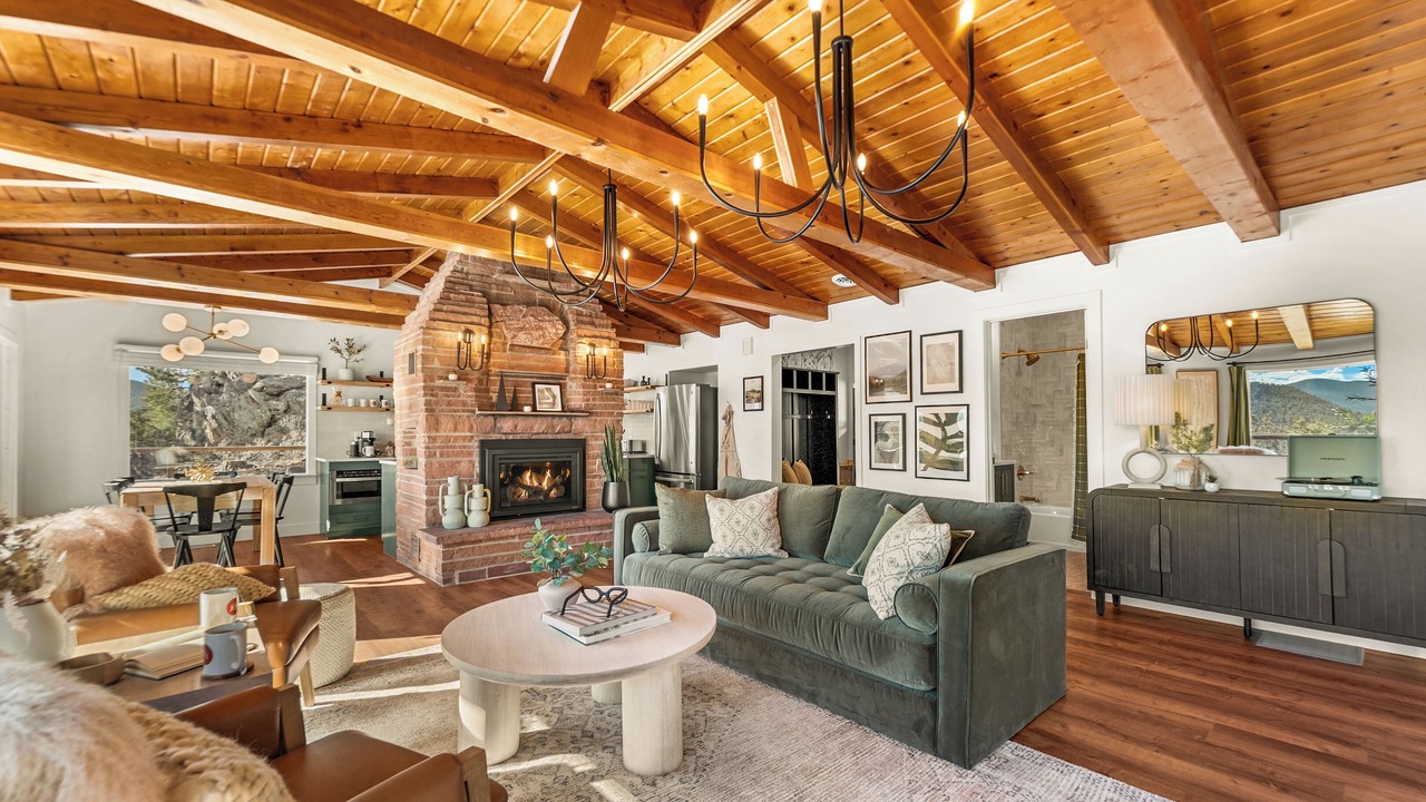 Photo of Livingroom in Bailey