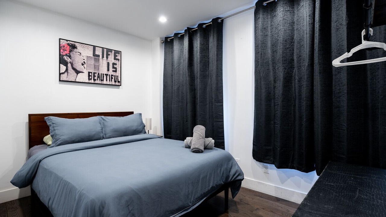 Photo of Bedroom in Hudson Square