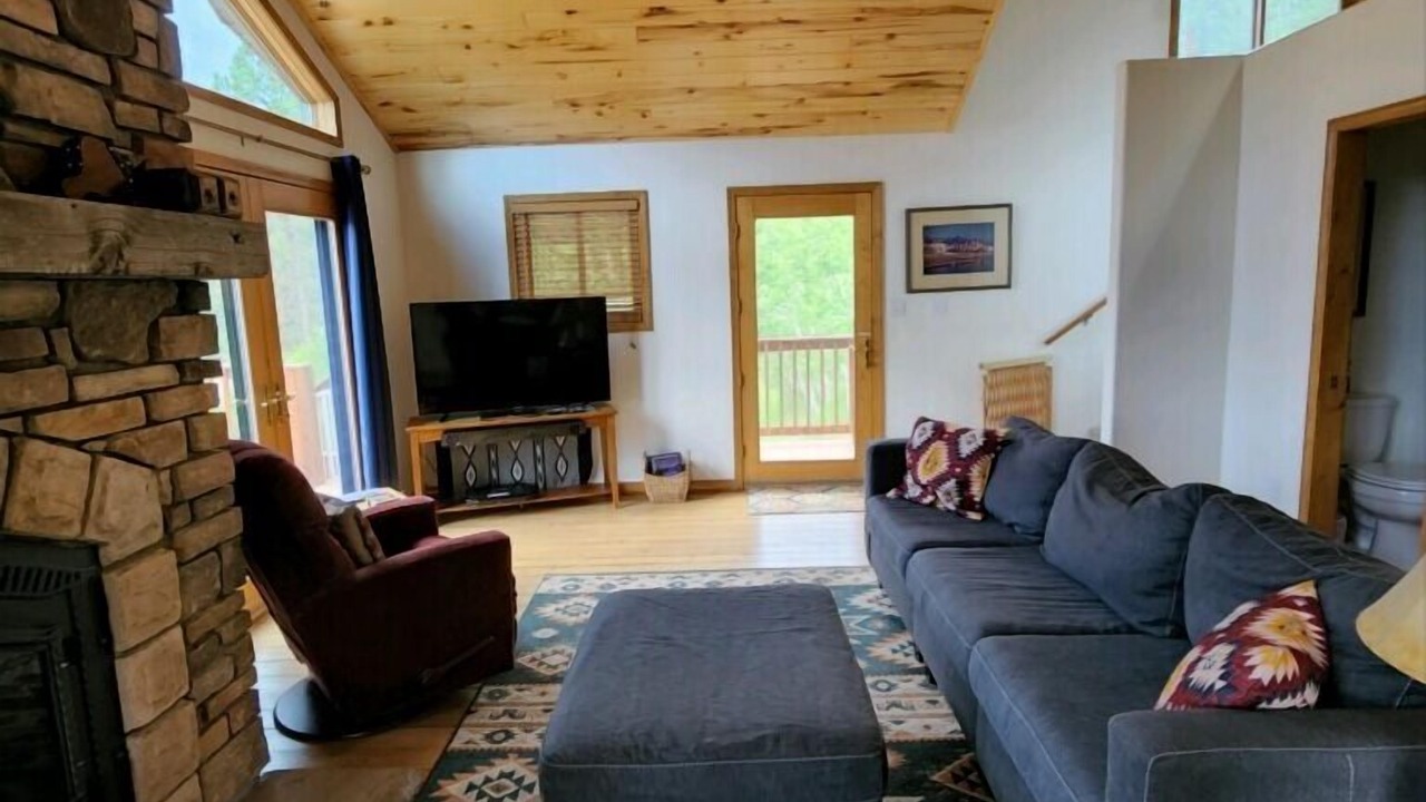 Photo of Livingroom in Bayfield
