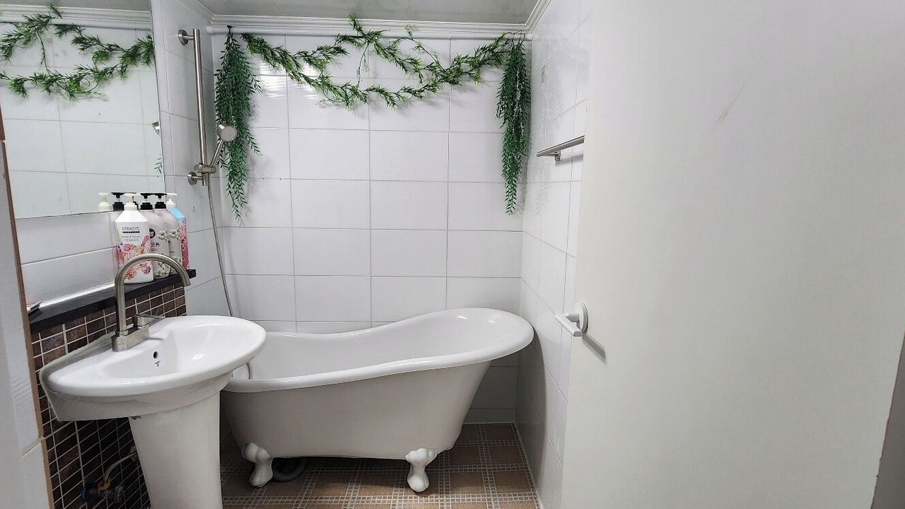 Photo of Bathroom in Daemyeong-dong