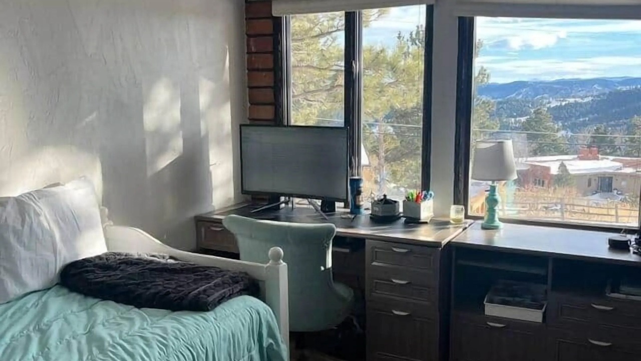 Photo of Bedroom in Golden
