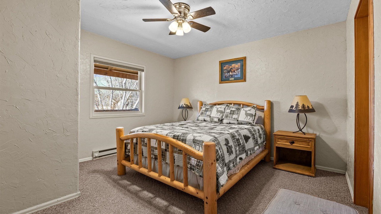 Photo of Bedroom in Collbran
