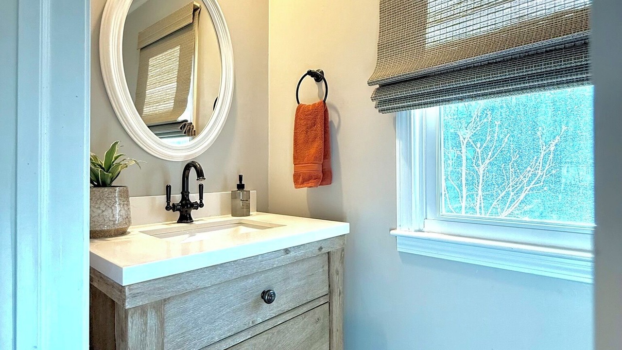 Photo of Bathroom in Prairie Village