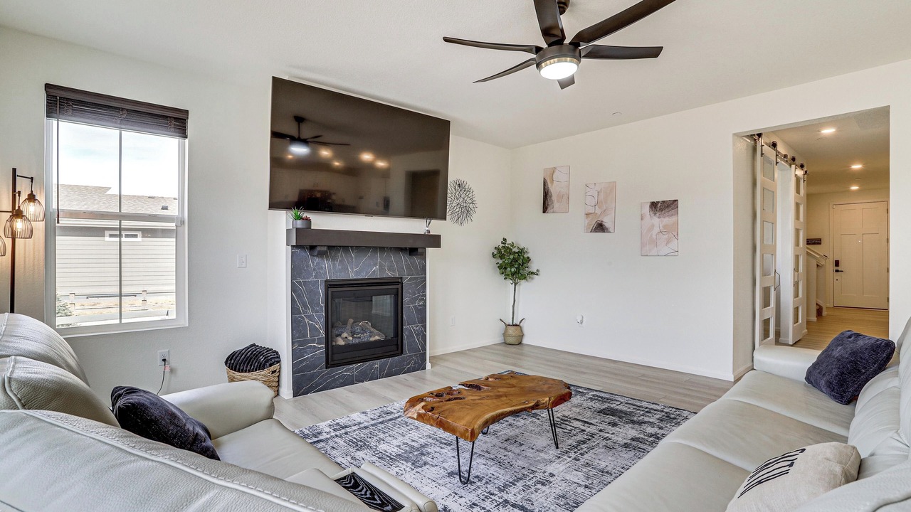 Photo of Livingroom in Commerce City
