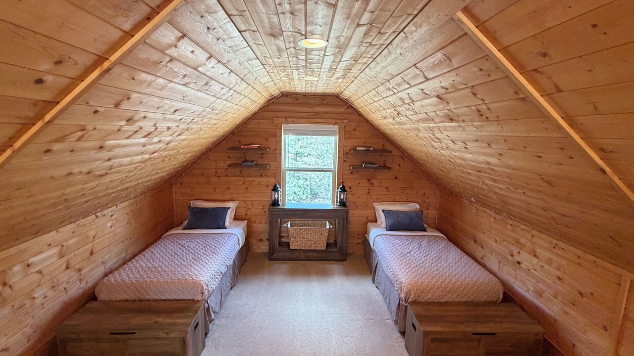 Photo of Bedroom in Indian Mountain