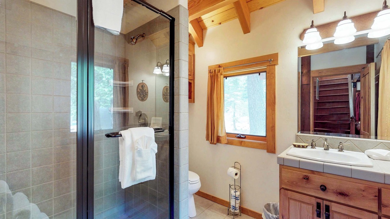Photo of Bathroom in Tahoma
