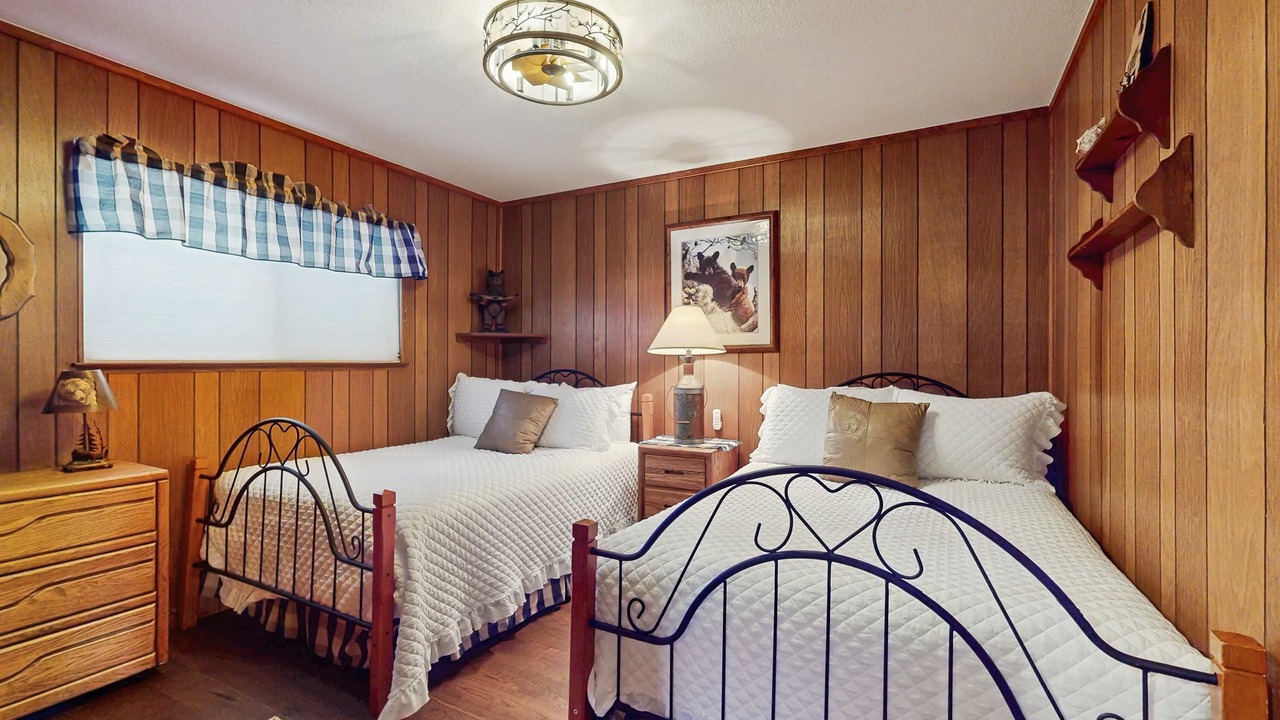 Photo of Bedroom in Tahoe Island