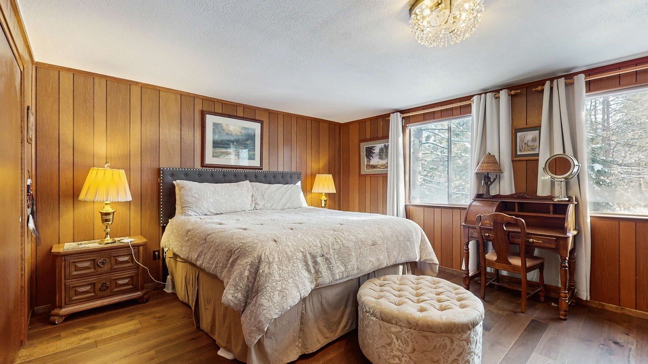 Photo of Bedroom in Tahoe Island