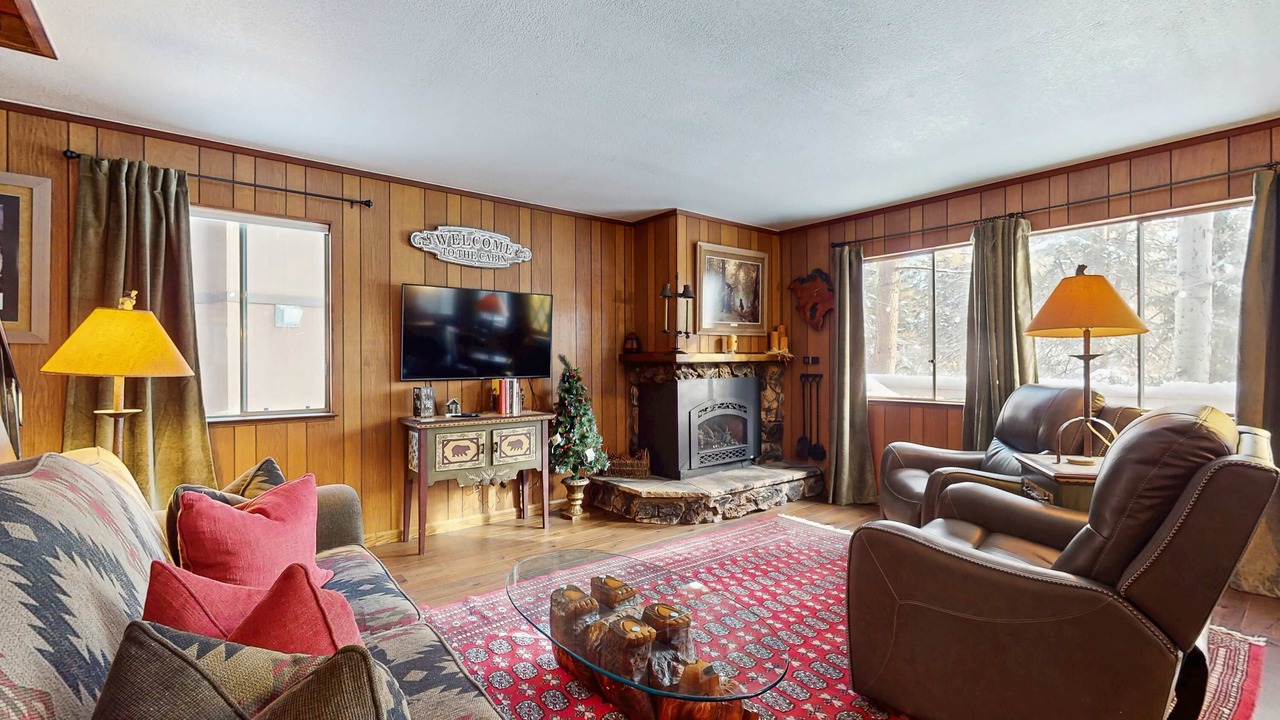 Photo of Livingroom in Tahoe Island