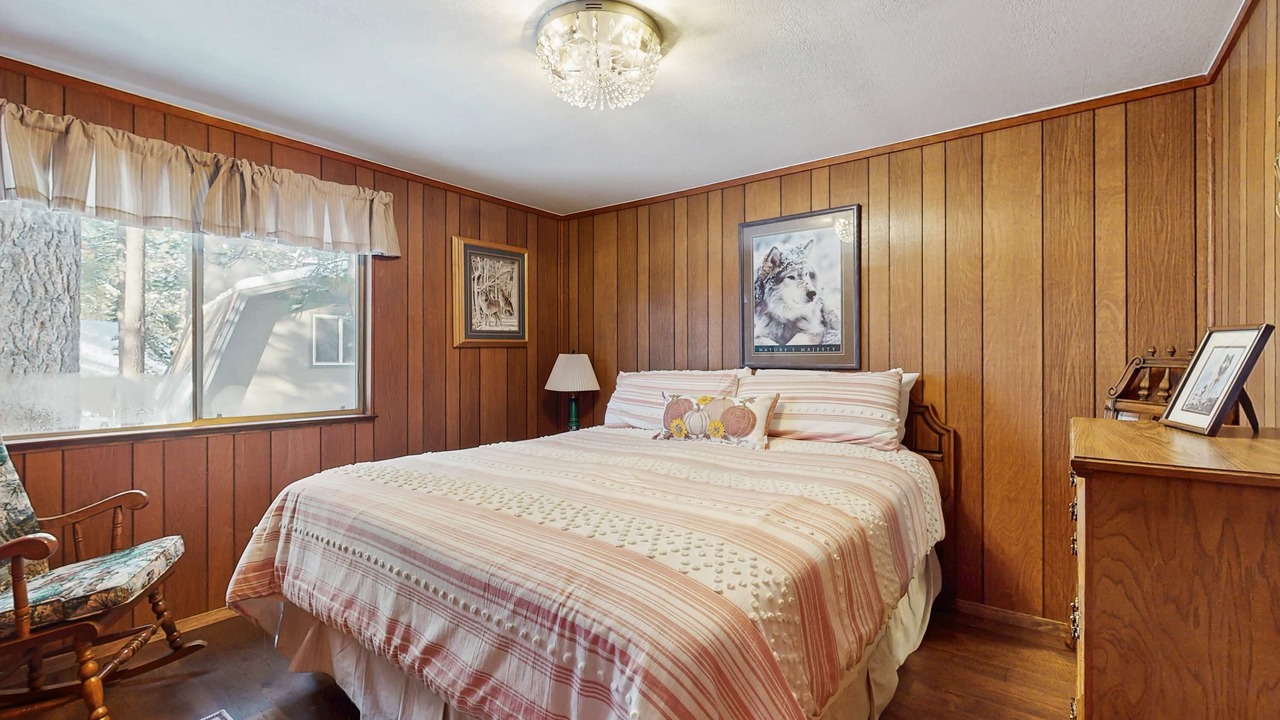 Photo of Bedroom in Tahoe Island