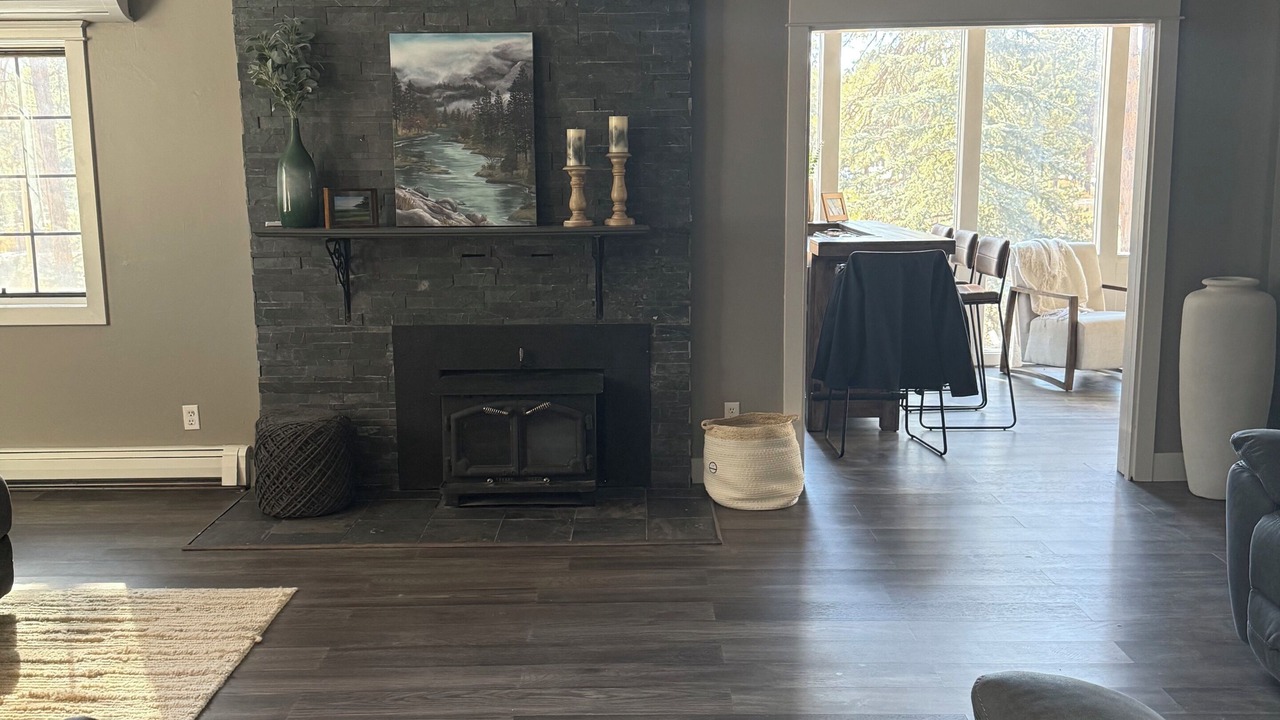 Photo of Bedroom in Evergreen Meadows