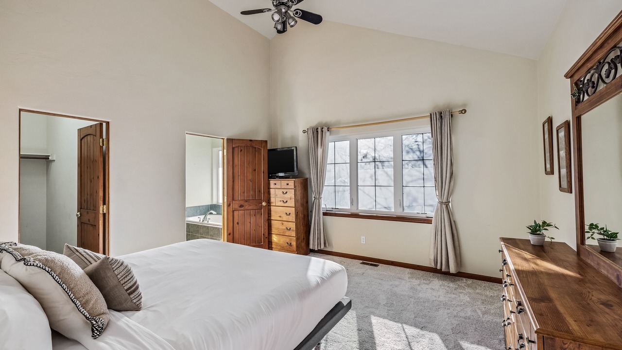 Photo of Bedroom in Gypsum