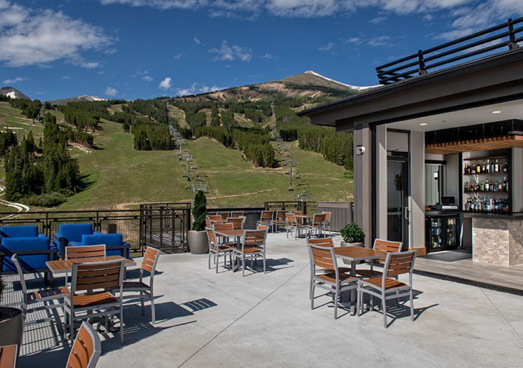 Photo of Outdoor in Peak 8