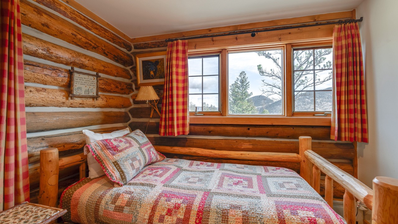 Photo of Bedroom in Estes Park