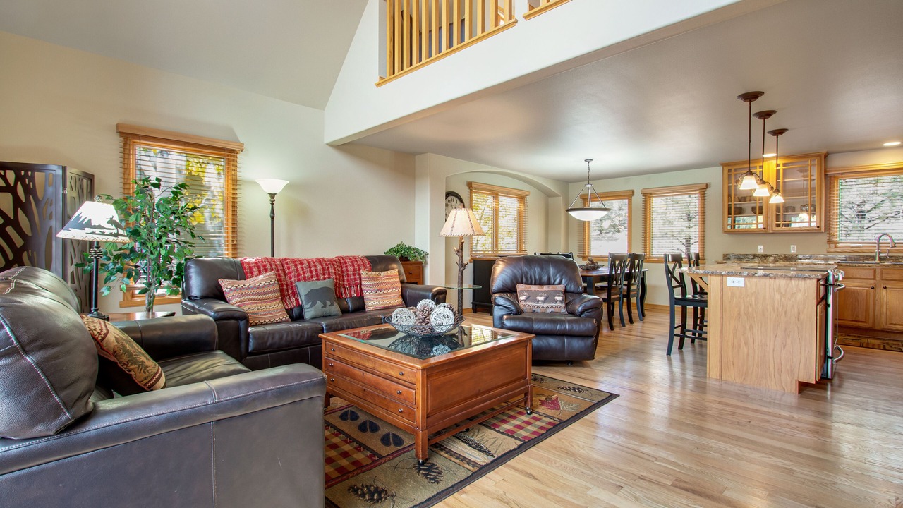 Photo of Livingroom in Estes Park