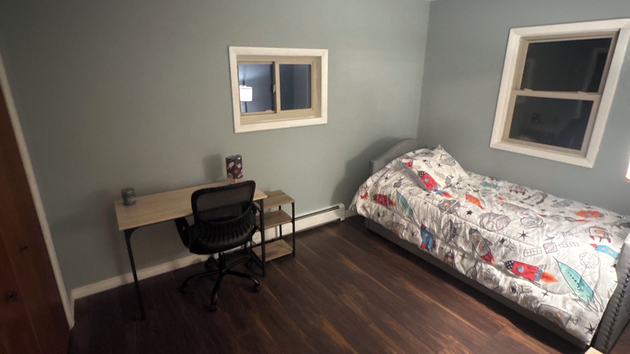 Photo of Bedroom in Lyons