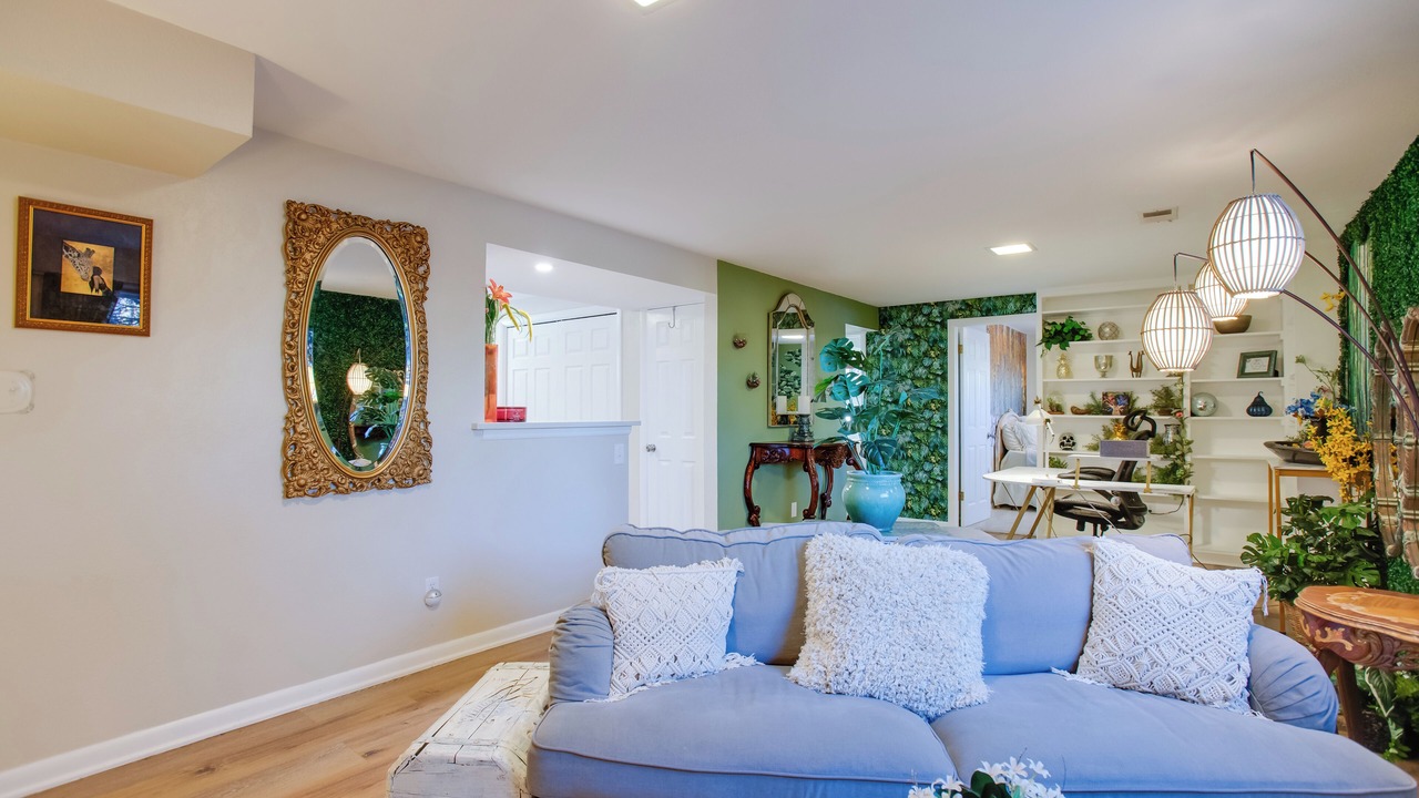Photo of Livingroom in Lamar Heights Area