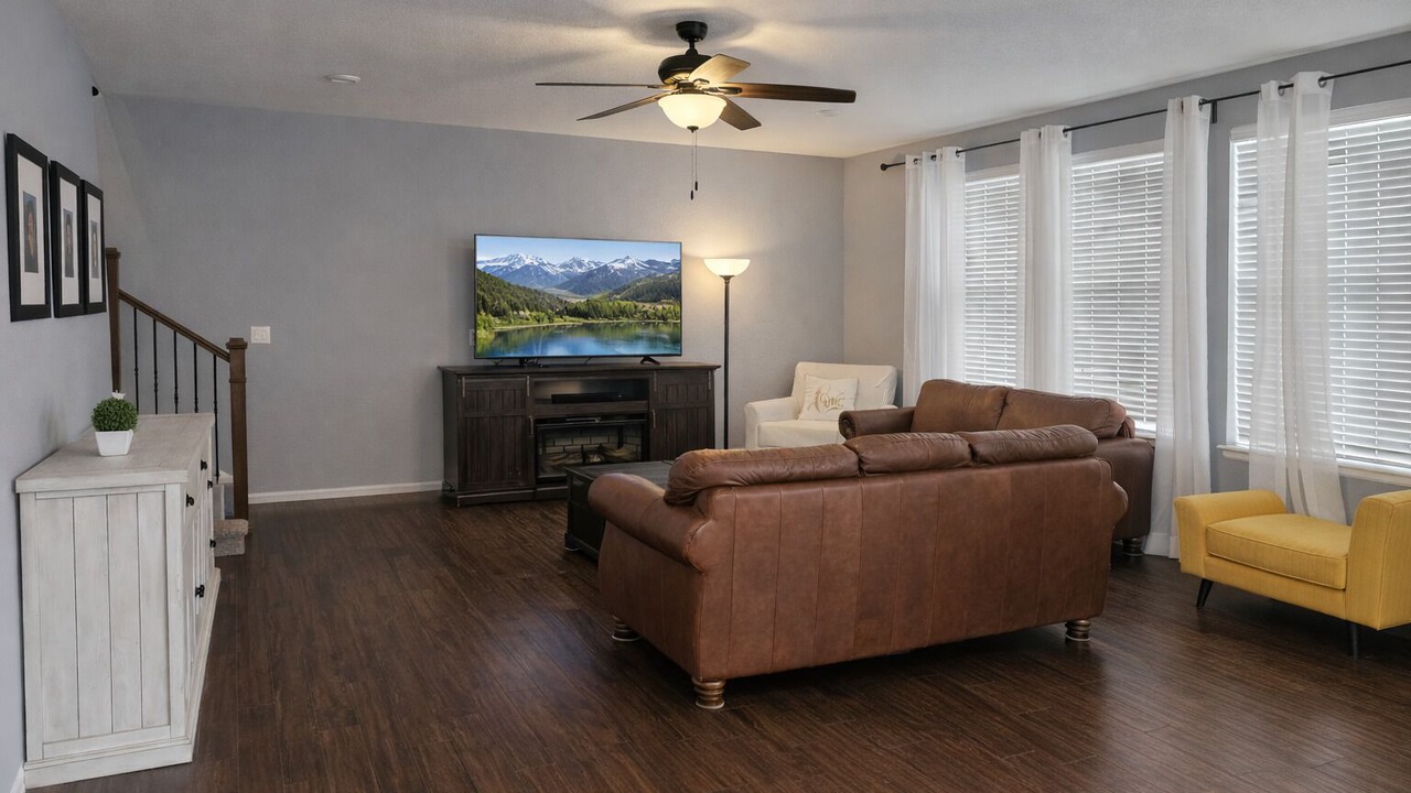 Photo of Livingroom in Parker