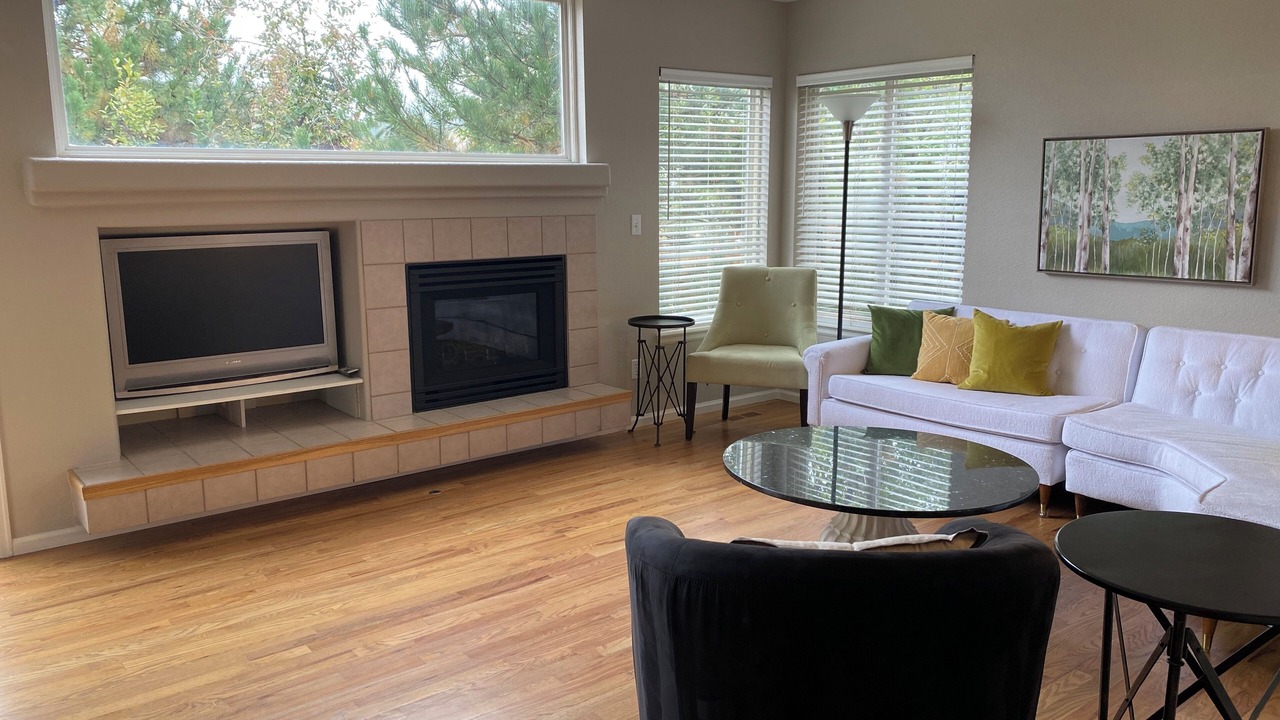 Photo of Livingroom in Westridge