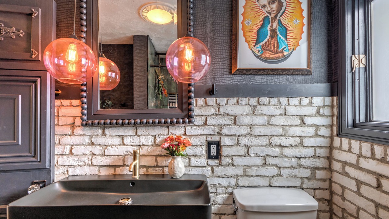 Photo of Bathroom in Old Town