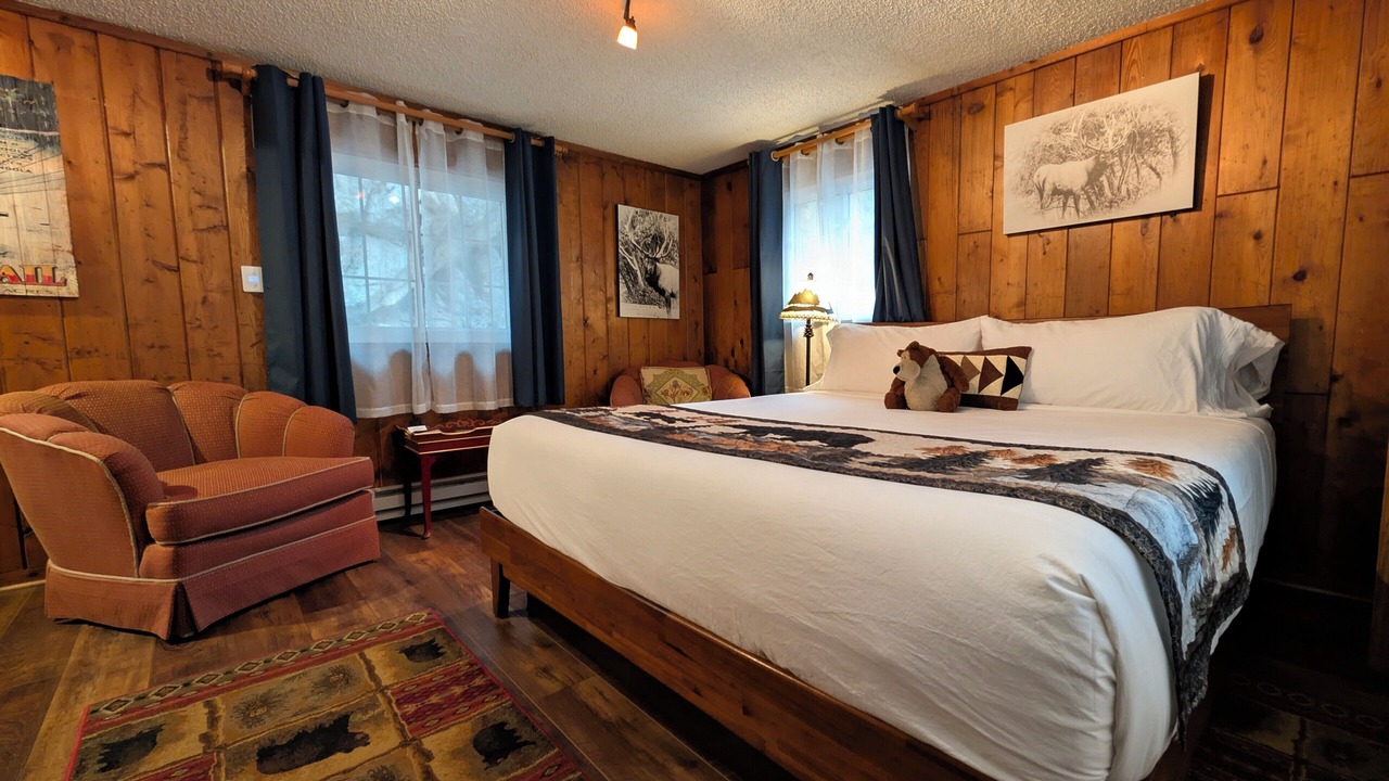 Photo of Bedroom in Evergreen