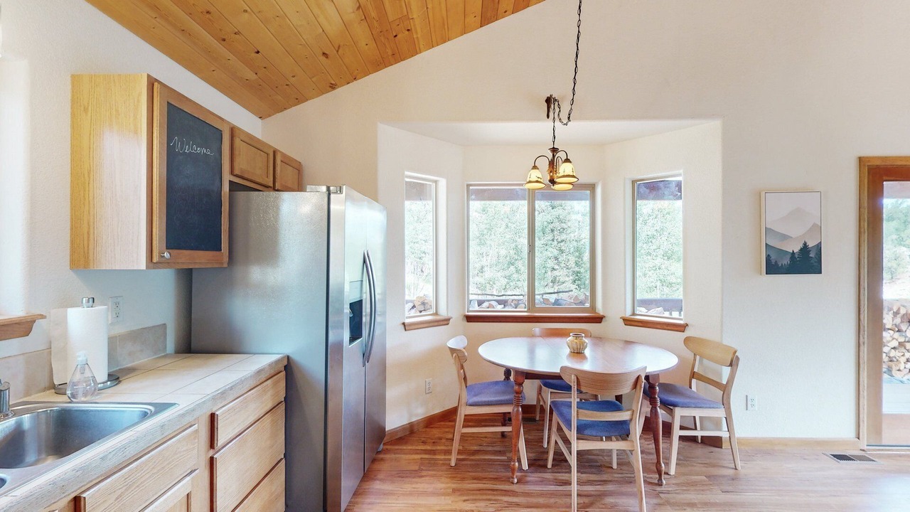 Photo of Kitchen in Indian Mountain