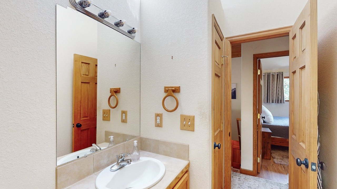 Photo of Bathroom in Indian Mountain