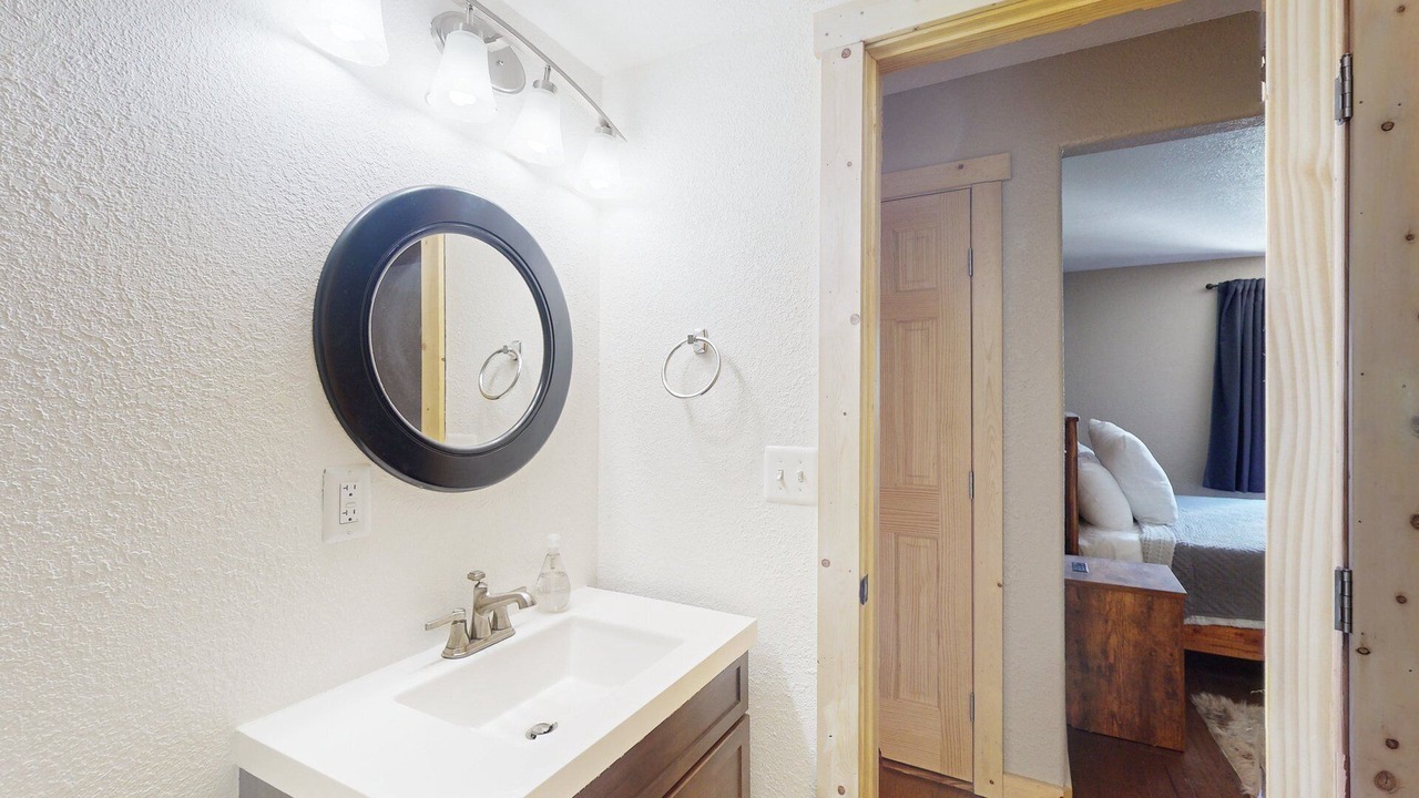 Photo of Bathroom in Indian Mountain