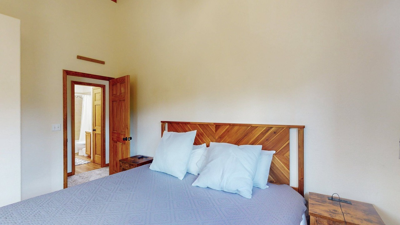 Photo of Bedroom in Indian Mountain