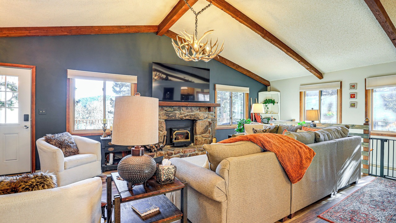 Photo of Bedroom in Evergreen Meadows