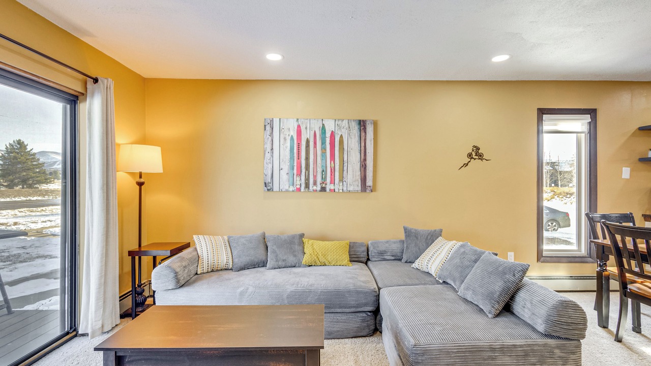 Photo of Livingroom in Fraser