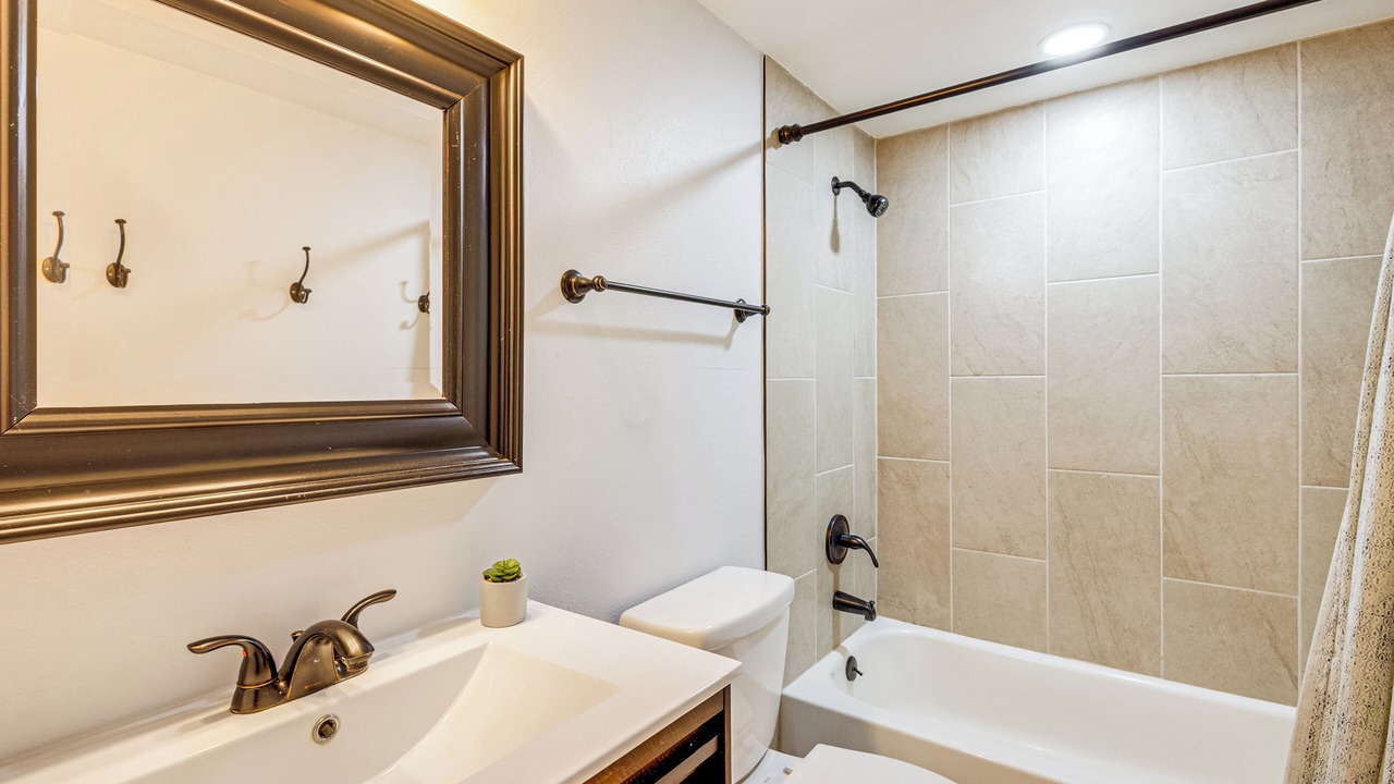 Photo of Bathroom in Fraser