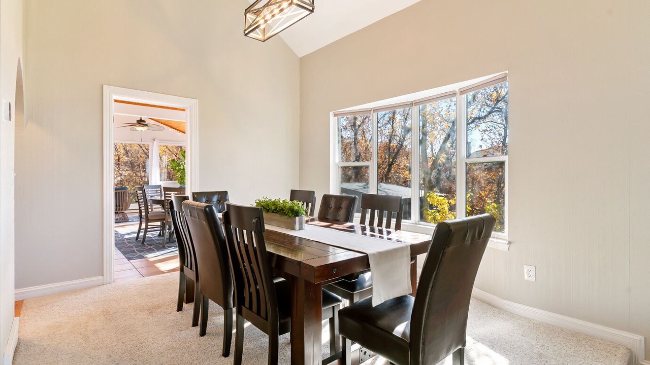 Photo of Livingroom in Gleneagle