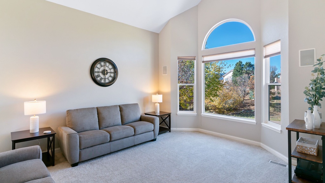 Photo of Livingroom in Gleneagle