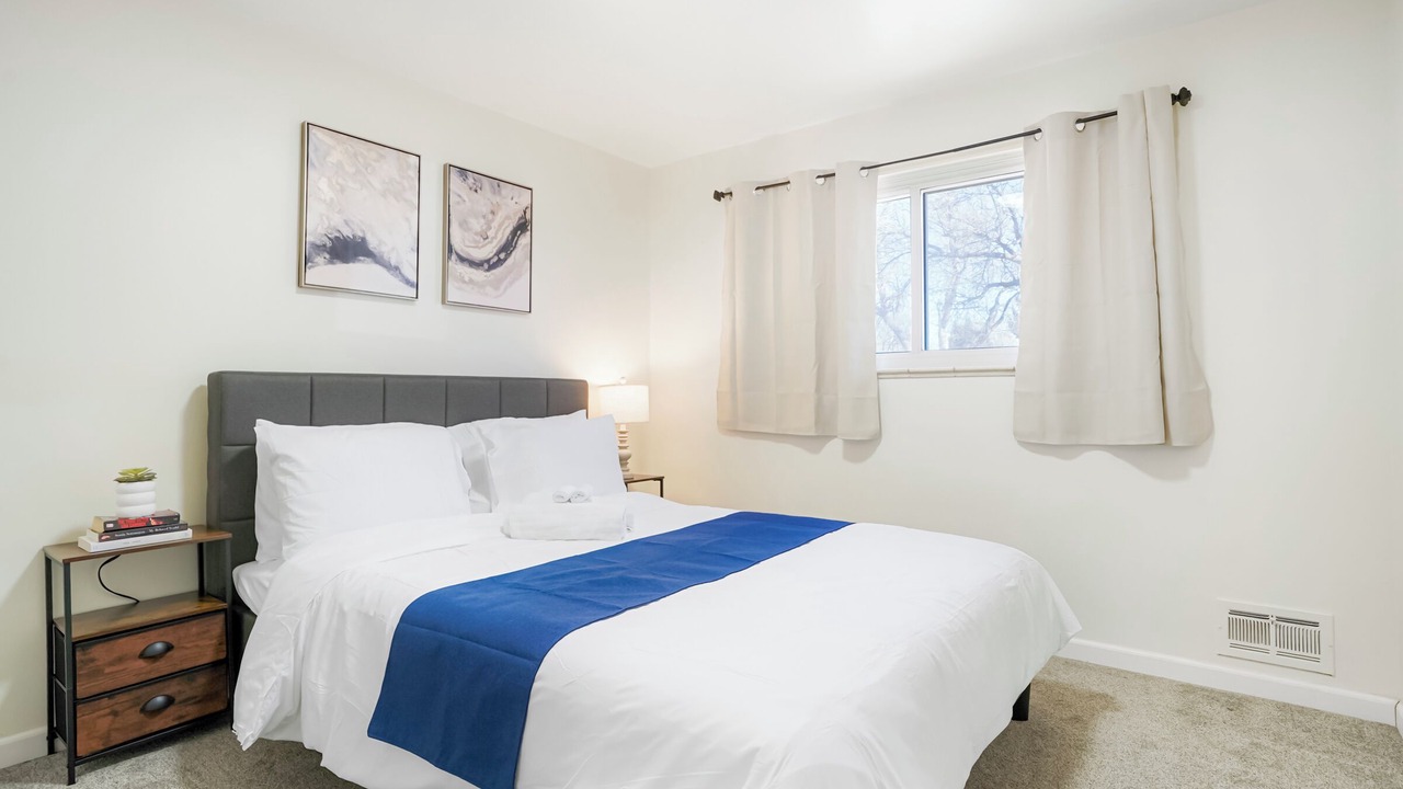 Photo of Bedroom in Aurora