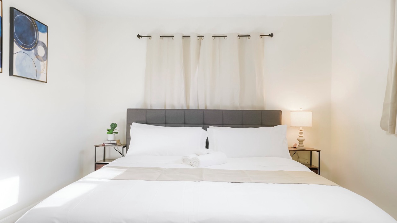 Photo of Bedroom in Aurora