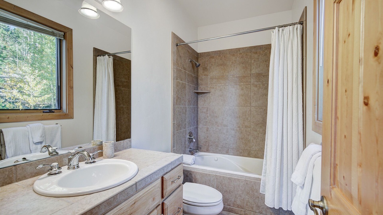 Photo of Bathroom in Braddock Hill