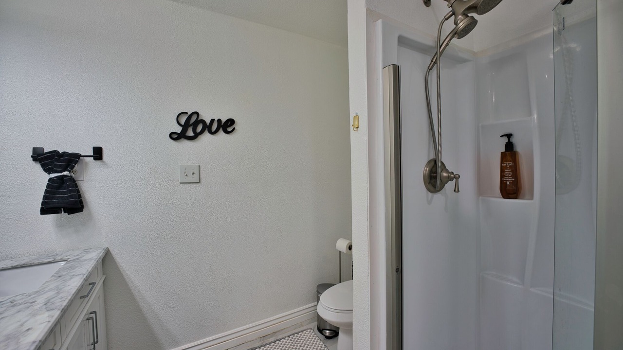 Photo of Bathroom in Montbello