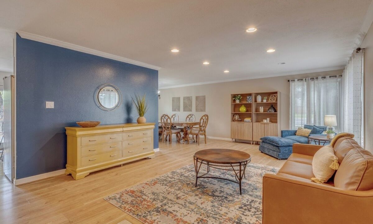 Photo of Livingroom in Southwest Colorado Springs