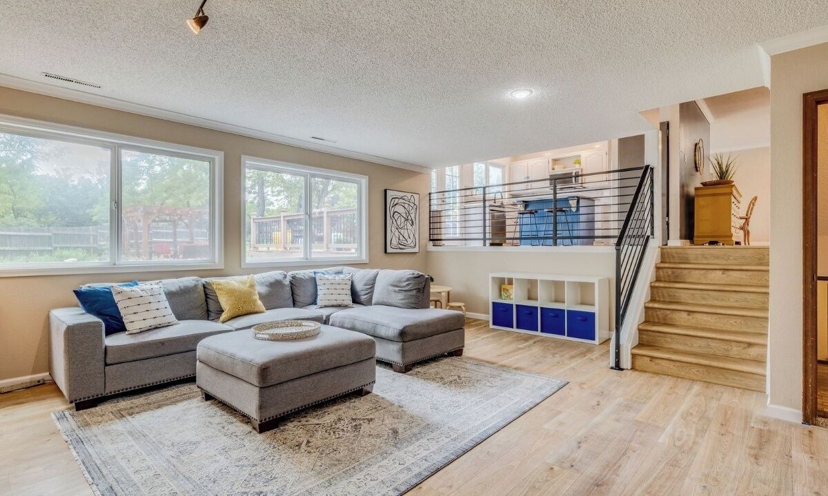 Photo of Livingroom in Southwest Colorado Springs
