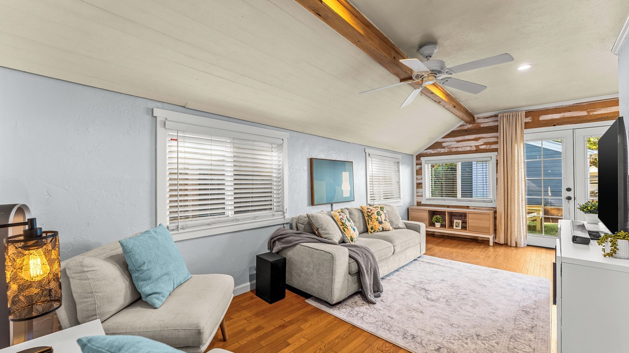 Photo of Livingroom in Berkeley